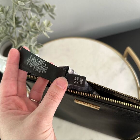 Ted Baker Black Mini Grain Minimalist Crossbody Bag with Gold Chain Hardware - Picture 11 of 16